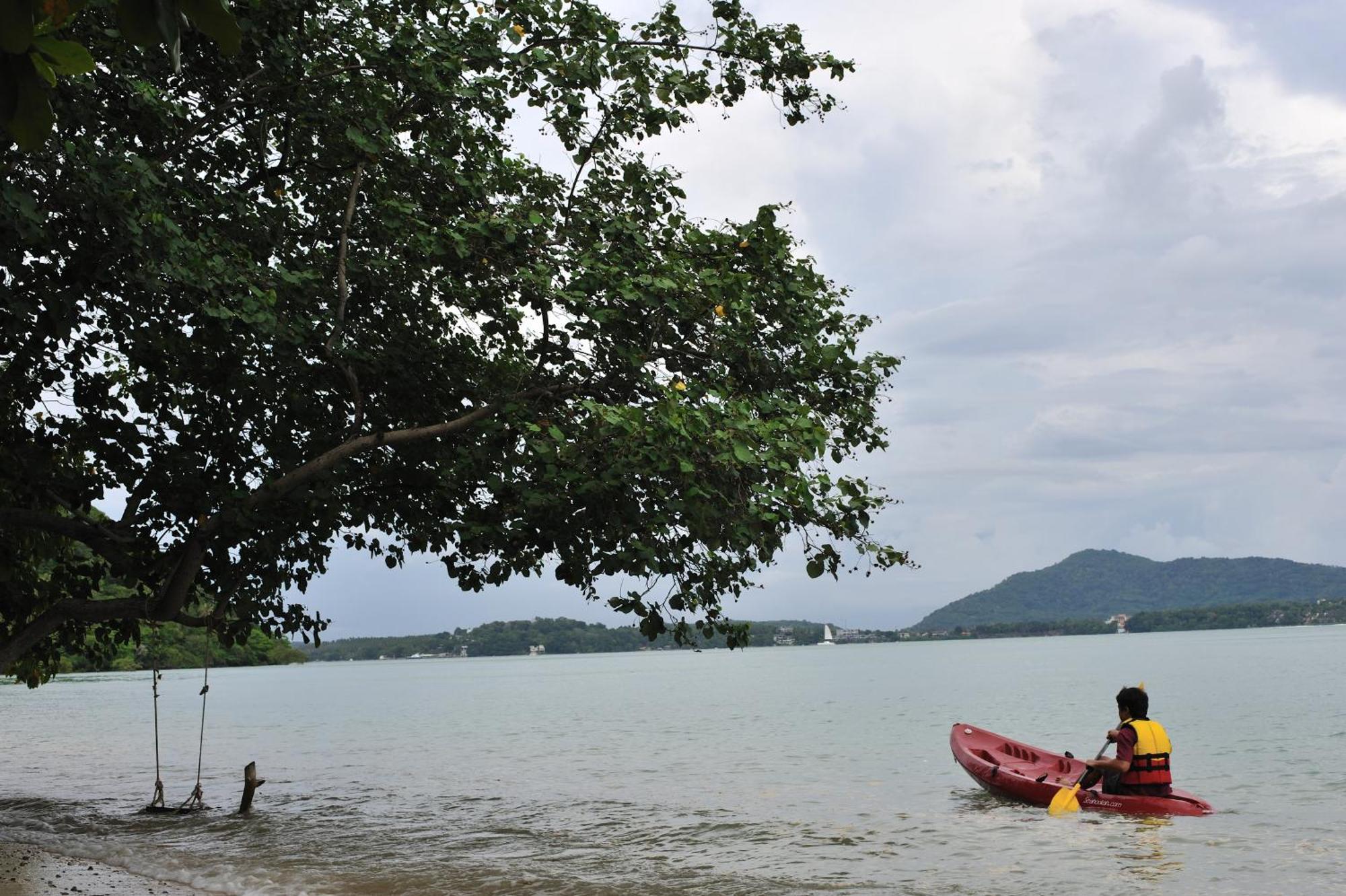 Baan Mai Beachfront Lone Island Phuket Exterior foto