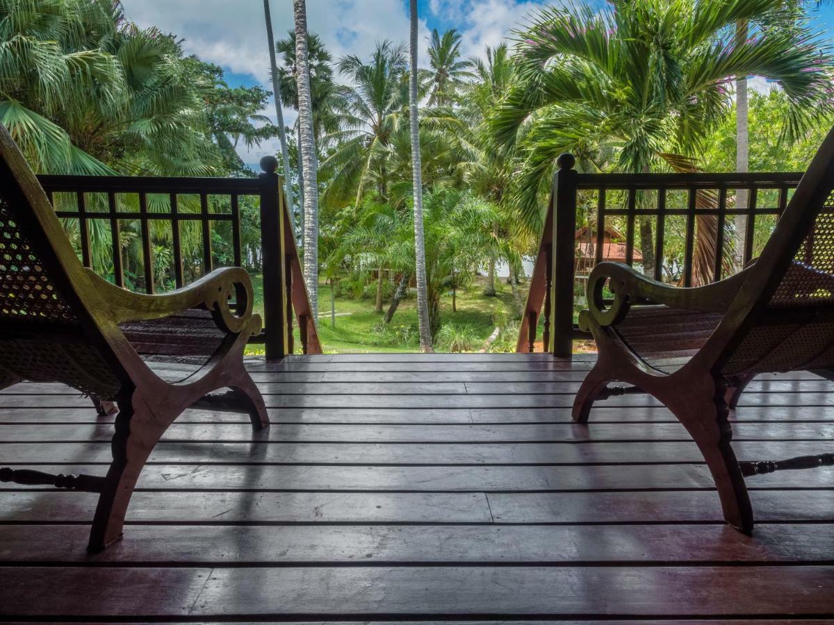Baan Mai Beachfront Lone Island Phuket Exterior foto